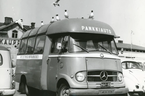 Bank bus